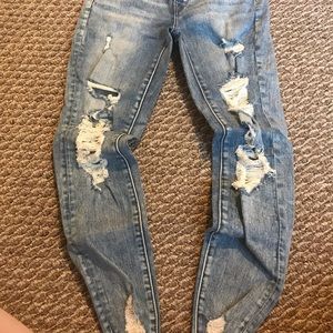 American Eagle Distressed Cropped Jeans